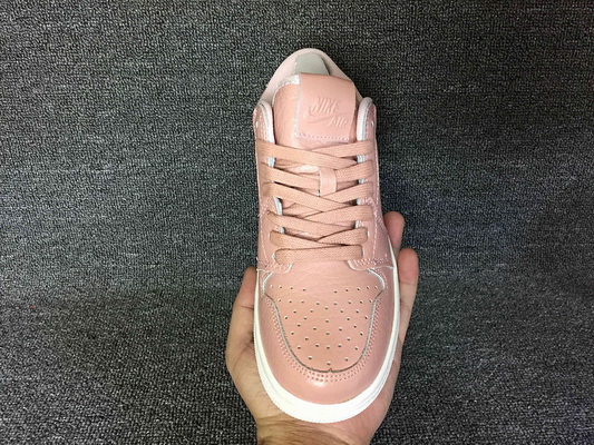 Jordan 1 low Women AAA 4